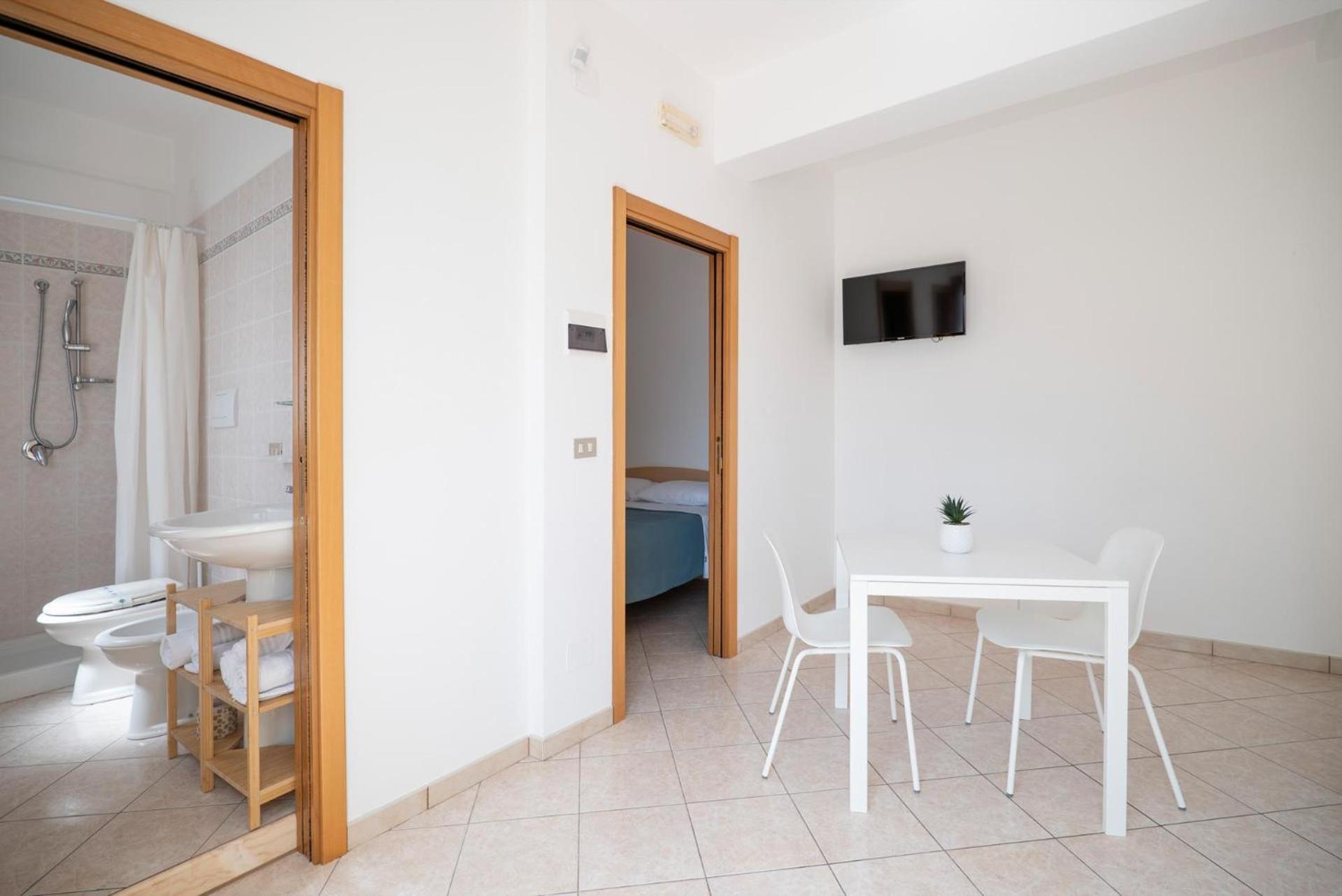 Residence Lido Dei Pini Mattinata Luaran gambar